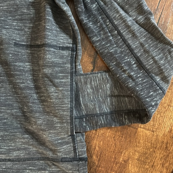 Lululemon pullover crewneck gray sweatshirt - Picture 2 of 6